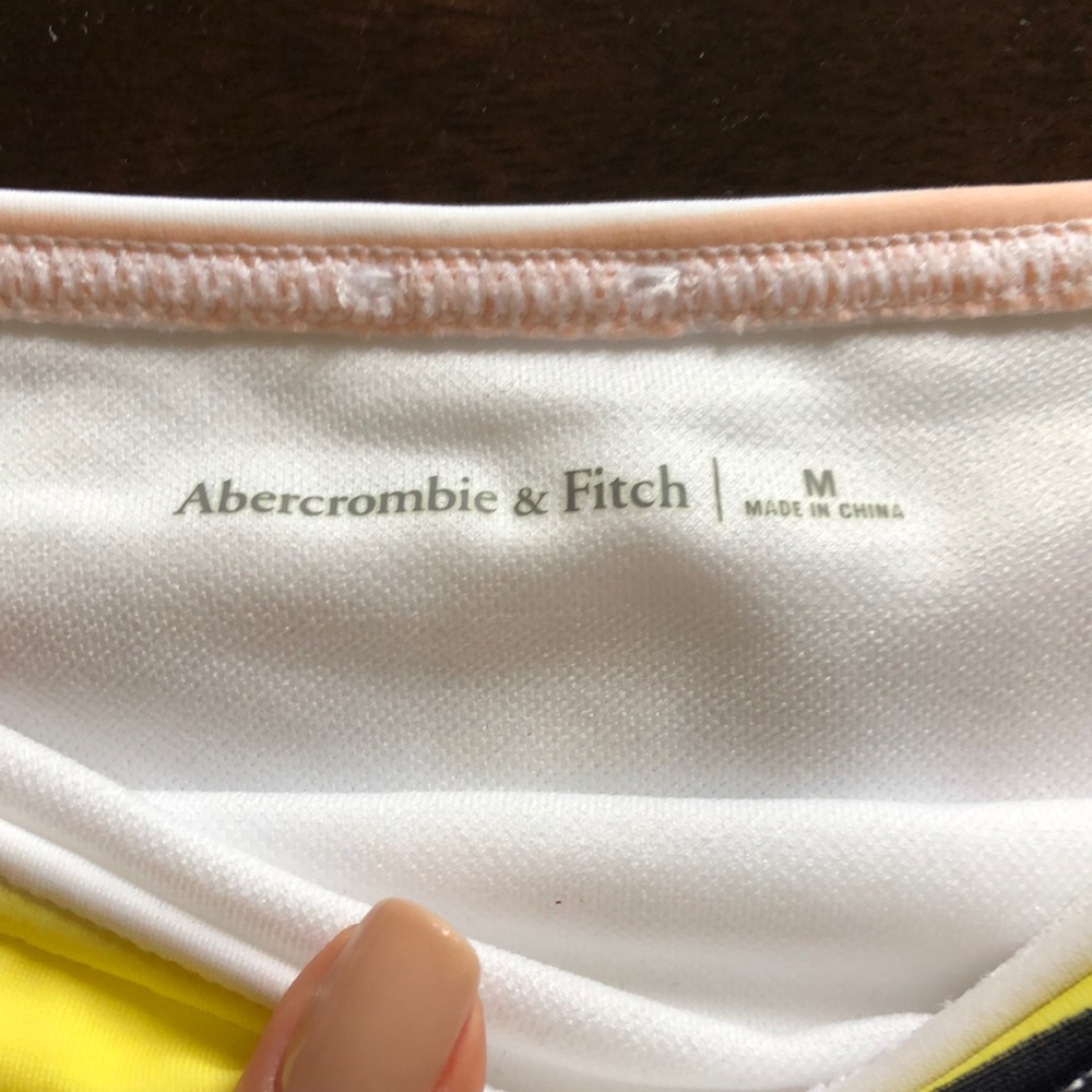 A&F striped swimsuit - Picture 4 of 8